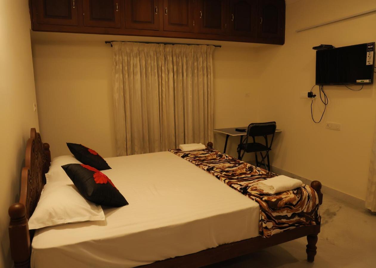Hotel Malpans Mansion Nedumbassery Exterior foto
