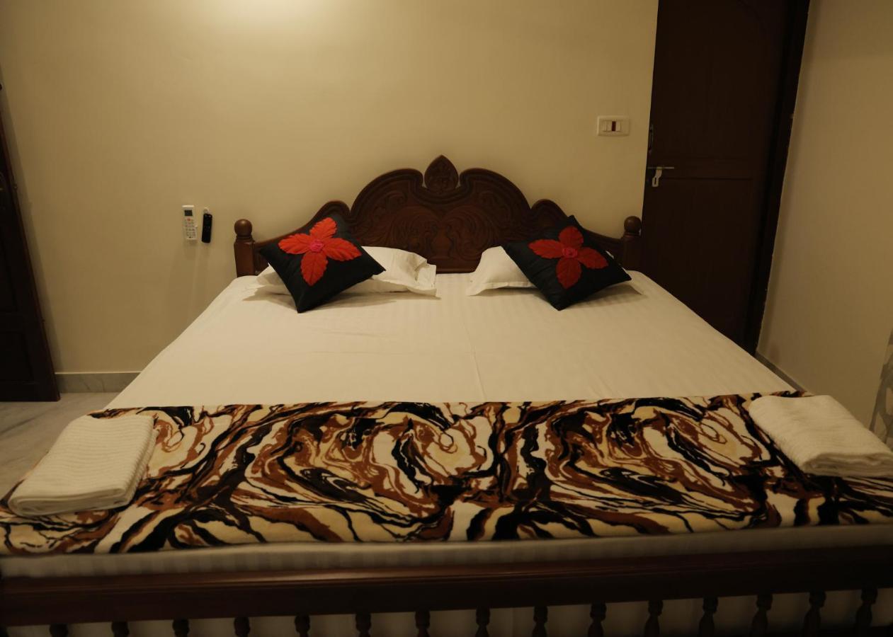 Hotel Malpans Mansion Nedumbassery Exterior foto